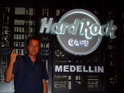 349  Chris @ Hard Rock Cafe Medellin.JPG